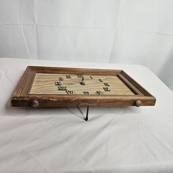 Vintage Desert Sandscapes Desk Stand Battery Operated Beautiful  Works - Picture 7 of 8